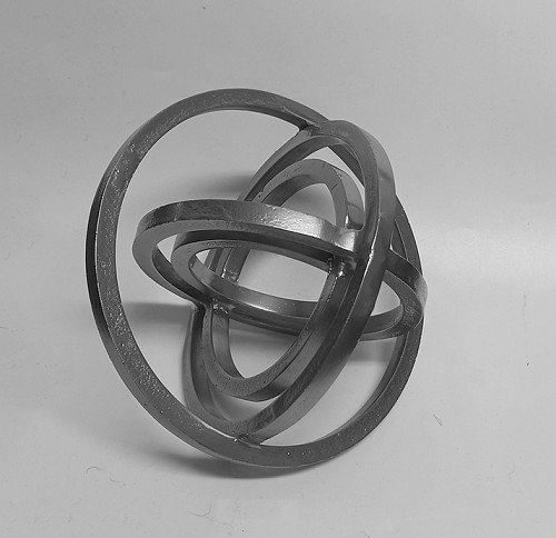 Μεταλλική Ασημί Διακοσμητική Επιτραπέζια Σφαίρα 16x14εκ.