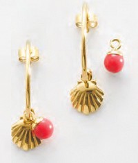 Victoria Gold-colored Shell-patterned Earrings with Red Beads