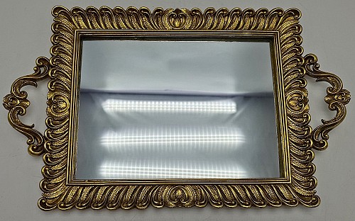 Δίσκος Με Καθρέφτη Πολυεστερικός Χρυσός Με Ανάγλυφα Σχέδια 40x24.5x3εκ.